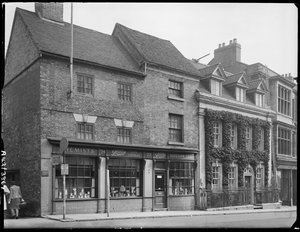High Street, Sutton Coldfield, Birmingham, Frühling 1942 von George Bernard Mason
