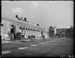 Markthalle, Worcester Street, Bull Ring, Birmingham, 1941 von George Bernard Mason
