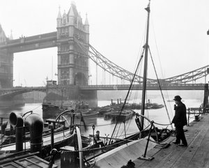 Tower Bridge, Stepney, Tower Hamlets, London von George Davison Reid
