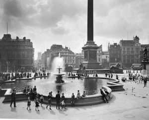 Trafalgar Square, City of Westminster, London von George Davison Reid