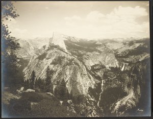 Rückseite des Half Dome - Vernal und Nevada Falls von nahe Glacier Point - Yosemite von George Fiske
