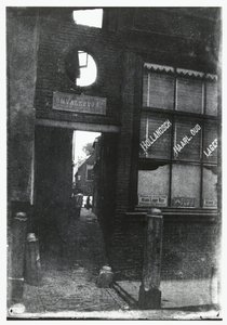 Durchblick durch das Omvalstor in Haarlem von George Hendrik Breitner