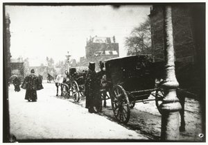 Ansicht des Leidseplein in Amsterdam mit Kutschenverkehr an einem Wintertag von George Hendrik Breitner