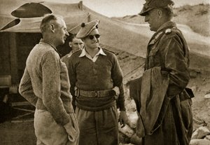 General Thoma (rechts) wurde gerade in El Alamein gefangen genommen, und General Montgomery (links) am 4. November 1942 von George Henry Goree