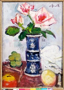 Rosa Rosen in einer chinesischen blau-weißen Gu-förmigen Vase