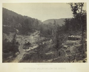 Whiteside-Tal unterhalb der Brücke von George N. Barnard