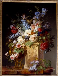 Korb und Blumenvase.
