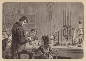 Kinder beobachten ein wissenschaftliches Experiment