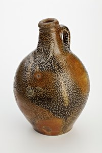 Kölnische Flasche dekoriert mit groteskem Gesicht, ca. 1600-50
