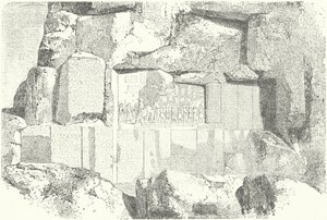 Mehrsprachige Felsinschriften am Berg Behistun (Stich) von German School