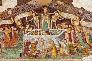 Der Tod steht auf einem Sarkophag, wo der tote Papst und der Kaiser liegen (Detail)