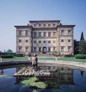 Ansicht des Äußeren, Gartenfassade, entworfen von Gian Lorenzo Bernini (1598-1680) von Gian Lorenzo Bernini