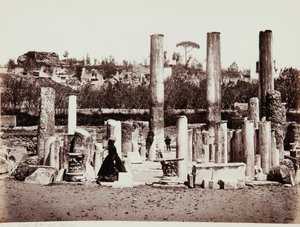 Der Tempel des Serapis in Pozzuoli, Neapel von Giorgio Sommer