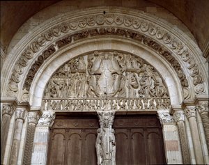 Romanische Kunst: Tympanon, das das Jüngste Gericht darstellt. Skulptur von Meister Gislebertus (ca. 1130-1140) von Gislebertus