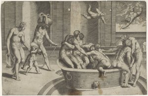 Männer und Frauen in großer Badewanne