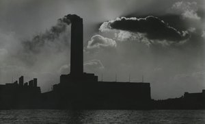 Kraftwerk an der Themse, London 1950er Jahre