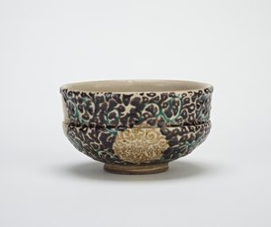 Teeschale mit Seidenbrokatmuster, Mitte des 19. Jahrhunderts von Gorosuke Shonsui