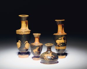 Attische rotfigurige Lekythos, spätes 5. Jahrhundert v. Chr., und Miniatur-Lekythos, 5. Jahrhundert v. Chr. von Greek