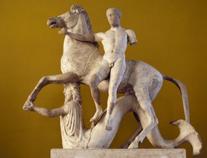 Dioskuren und Pferd unterstützt von einem Triton, Parischer Marmor, skulpturale Dekoration von der Westfassade des Tempels im Marasa-Distrikt, Lokri, Kalabrien, Italien, Griechische Zivilisation, 5.-4. Jahrhundert v. Chr.