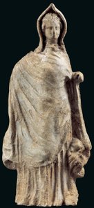Figur einer Frau, die einen Chiton und einen Himation trägt, möglicherweise aus Myrina, Kleinasien, 250-200 v. Chr.