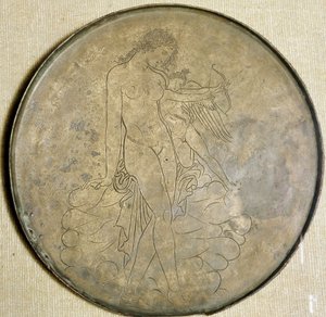 Griechische Kunst: Aphrodite und Eros. Bronzespiegel. 350 v. Chr., Louvre Museum von Greek