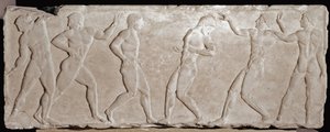 Marmorrelief eines Grabkouros, das sechs Athleten darstellt