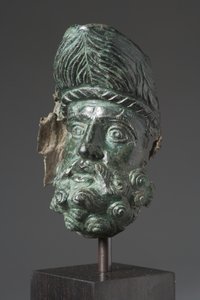 Gefäßausguss in Form des Kopfes von Herakles (Bronze) von Greek