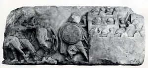Abschnitt des Frieses des Nereidenmonuments in Xanthus, ca. 4. Jahrhundert v. Chr. (Relief) von Greek School