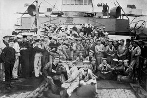 Maschinenraum-Besatzung an Bord der HMS Majestic, 1896