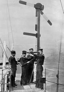 Signalgebung mit Semaphor an Bord der HMS Camperdown