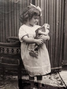 Frida Kahlo als Kind von Guillermo Kahlo