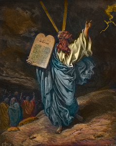 Darstellung von Moses mit den neuen Gesetzestafeln auf dem Berg Sinai - Gravur von Gustave Doré (1832-1883) - spätere Kolorierung von Gustave Dore