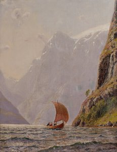 Segeln in einem Fjord