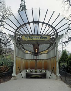 Jugendstil-Architektur: Eingang zur Metrostation Porte Dauphine in Paris. Entworfen von Architekt Hector Guimard (1867-1942) von Hector Guimard