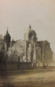 Erster Weltkrieg: Die Ukraine in den Jahren 1914-1916 während der Invasion der deutschen Armee. Blick auf Sumy (s/w Foto) von Heldenfriedhof Dsessentniki (attr. to)