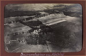 Erster Weltkrieg: die Ukraine in den Jahren 1914-1916 während der Invasion der deutschen Armee. Luftaufnahme von Heldenfriedhof Dsessentniki (attr. to)