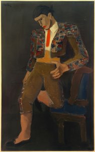 Torero mit einem Knie sich auf einen Stuhl stützend