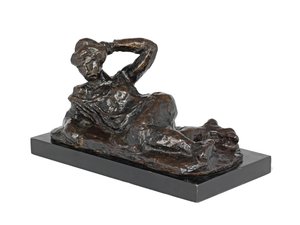 Liegender Akt in einem Hemd, entworfen 1906, gegossen 1951 von Henri Matisse