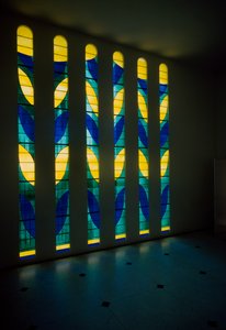 Buntglasfenster aus der Rosaire-Kapelle, auch bekannt als Matisse-Kapelle