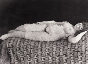 Oskar Kokoschkas Alma-Puppe als Venus, 1919 von Henriette Moos