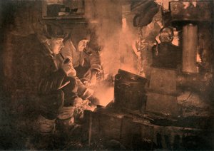 Oates und Meares am Blubber-Ofen in den Ställen, 1911, 1913 von Herbert Ponting
