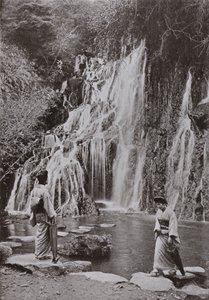 Der Wasserfall der fallenden Juwelen in Yumoto von Herbert Ponting