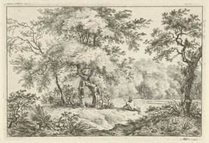 Ruhender Mann im Wald