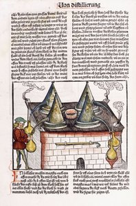 Illustration einer Destillerie aus dem späten 15. Jahrhundert zur Gewinnung ätherischer Öle aus Pflanzen, 1500