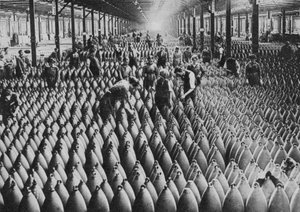 Eine Munitionsfabrik, Erster Weltkrieg, 1917-1938 von Horace Walter Nicholls