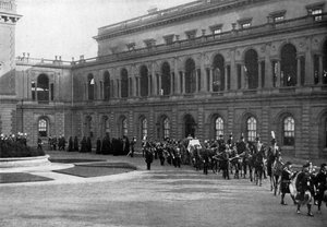 Königin Victorias Trauerzug verlässt Osborne House, Isle of Wight, 1. Februar 1901 von Hughes and Mullins