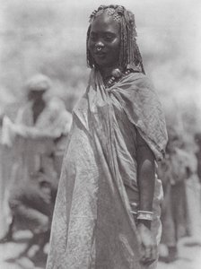 Afrika: Aulad Hamid Silber- und Bernsteinornament von Hugo Adolf Bernatzik