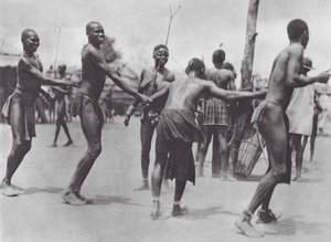 Afrika: Moru-Rundtanz von Hugo Adolf Bernatzik