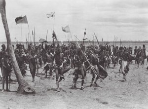 Afrika: Shilluk-Beerdigungszeremonie in der Nähe von Tonga von Hugo Adolf Bernatzik