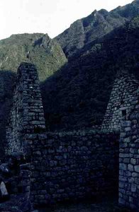 Ruiniertes Haus von der Zitadelle in Machu Picchu (Foto) von Incan Incan